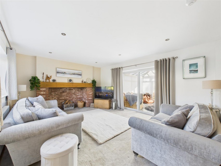 Images for Vernon Crescent, Ravenshead, Nottingham