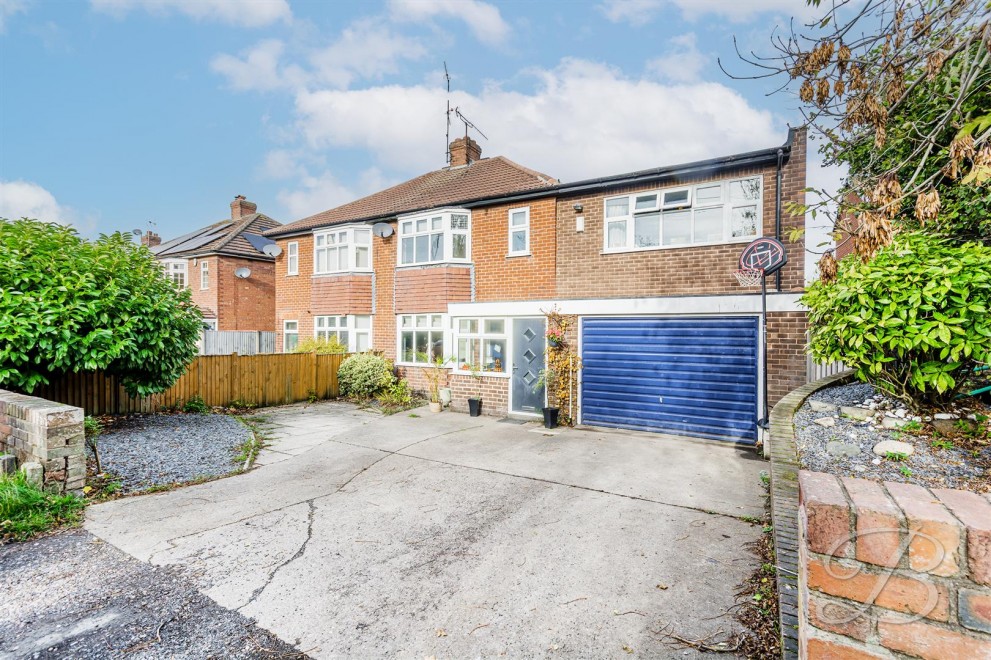 Image of Eakring Road, Mansfield