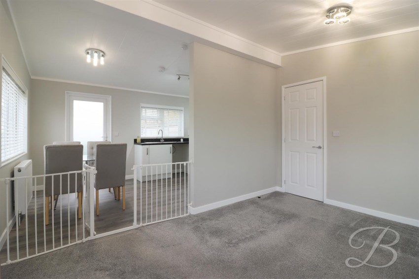 Images for 104, Riverdale Park, Staveley