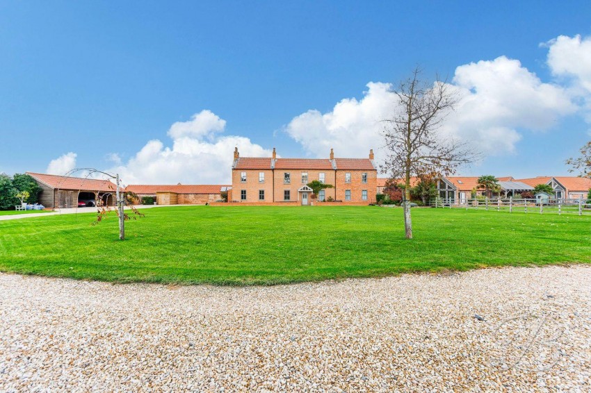 Images for The Old Farm House, Sutton, Retford