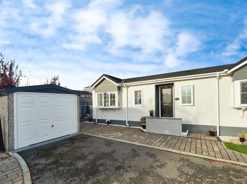 Images for 74, Riverdale Park, Staveley